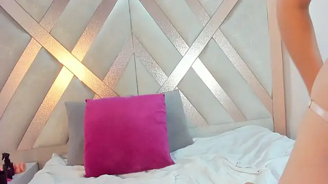 Cassandra_Armani Live XXX-chat