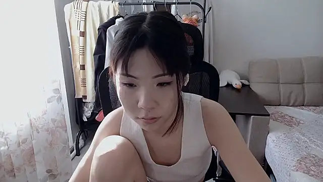 AprilOnilll Chat XXX live