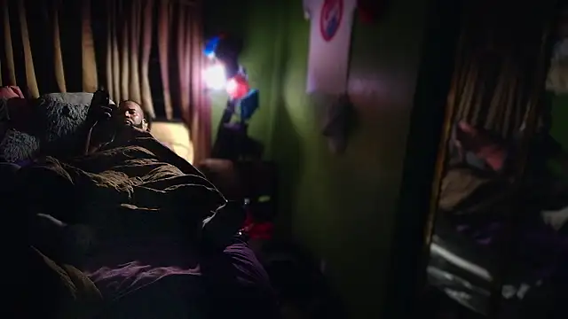 Pertunjukan Kamera Web Sexslavescorpio