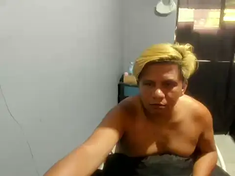 Czat XXX na żywo – Clark_Asian