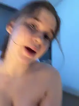 Czat XXX na żywo – HornyGirlH