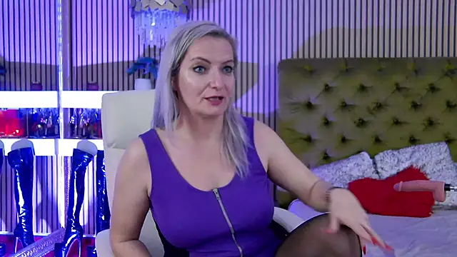 LadyTouch Chat XXX live