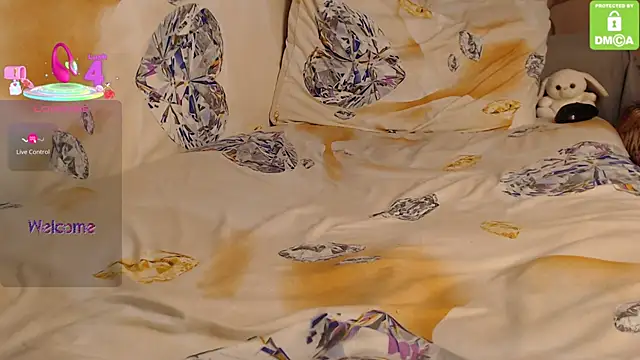 _M_i_a___'s Live XXX Chat