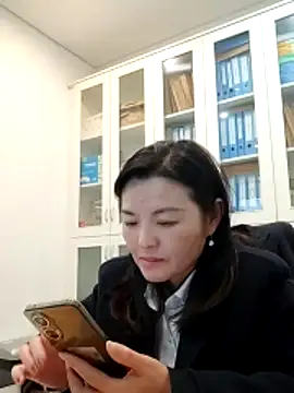 ialnuyoa_h Chat XXX in diretta