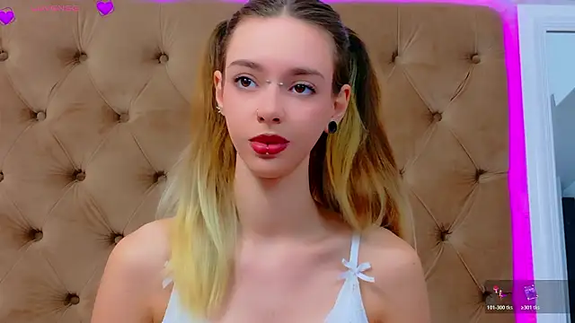 CoraVex – Live XXX-chat