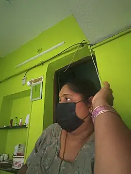 Villageanuty Adlı Modelin Canlı XXX Sohbeti