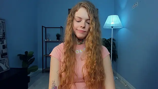 Онлайн чат XXX RayaNenlia