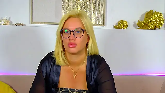 MariaNeumann Live XXX-chat