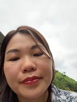 دردشة Emily_9xx الجنسية المباشرة