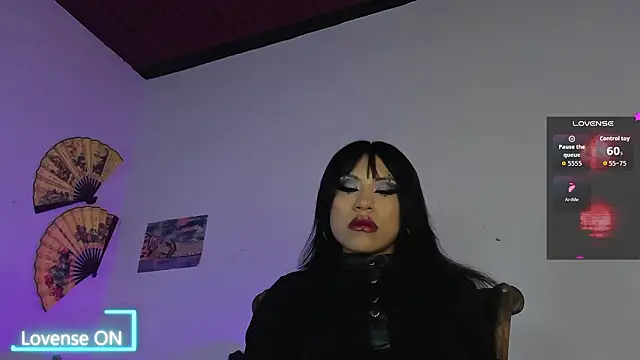 nicolet666lee Adlı Modelin Canlı XXX Sohbeti