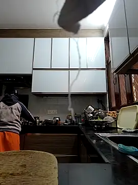 Hot-Sana2 即時 XXX 聊天