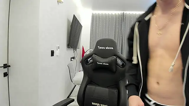 bonekoambalabu: διαδικτυακό σόου στην κάμερα