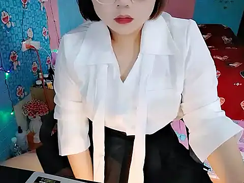 Chatroom XXX en direct de Lylu007