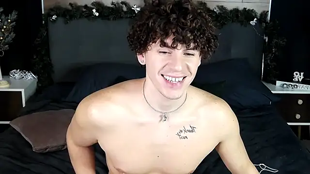 TylerGibson: διαδικτυακό σόου στην κάμερα