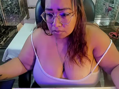 Онлайн чат XXX Shara_Oz