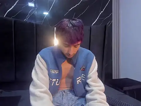 KrisX_hl webkamerás műsora