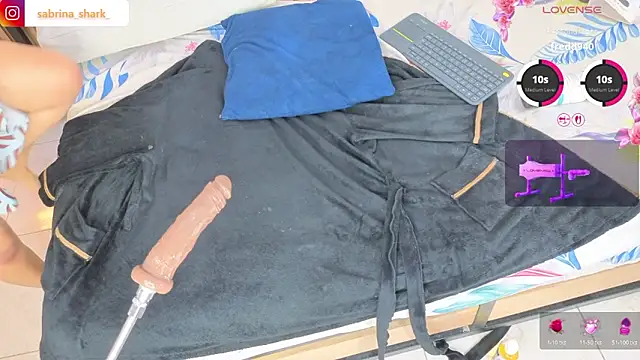 sabrina_shark_ Adlı Modelin Canlı XXX Sohbeti