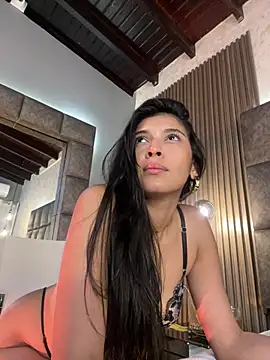 BrigitteVons Adlı Modelin Canlı XXX Sohbeti