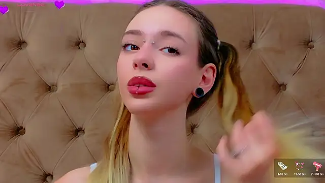 CoraVex Chat XXX live