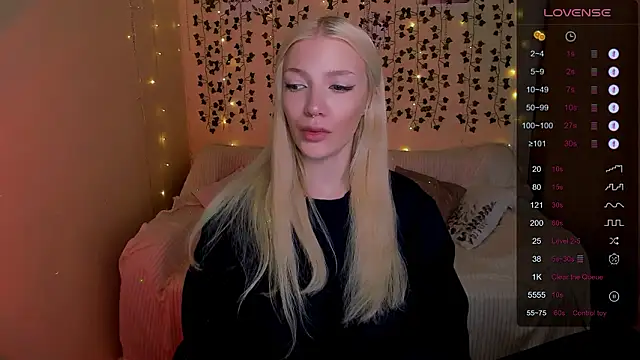 AnyaTaylor_ লাইভ XXX চ্যাট