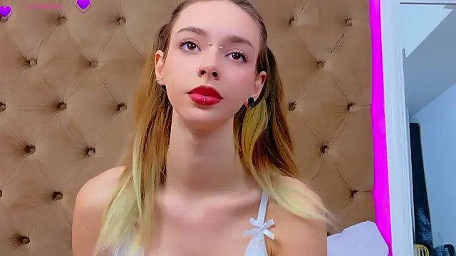 CoraVex লাইভ XXX চ্যাট