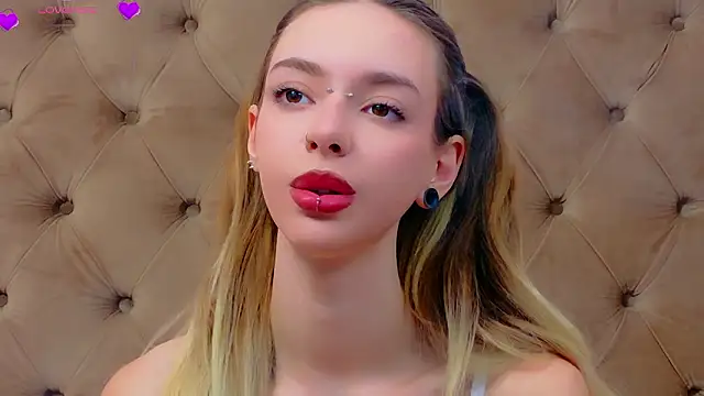 Онлайн чат XXX CoraVex