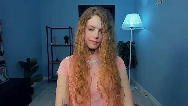 Chatroom XXX en direct de RayaNenlia