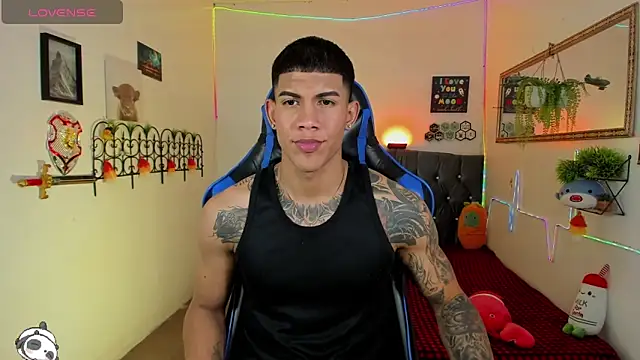 XXX chat uživo modela Damian_latinxxx