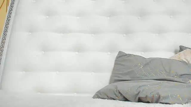 karissia: онлайн-секс-чат