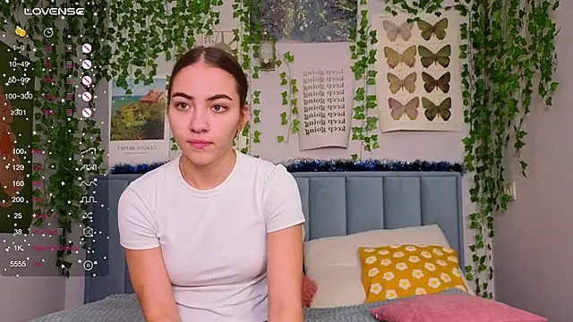 Fit_Brunette_ Live XXX-chat