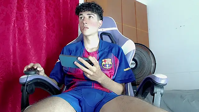 Johnny_cagee_ Webcamshow