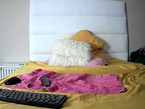 SexyPettiteDonna: онлайн-секс-чат