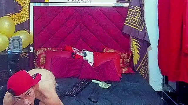 Chatroom XXX en direct de Pride_couple