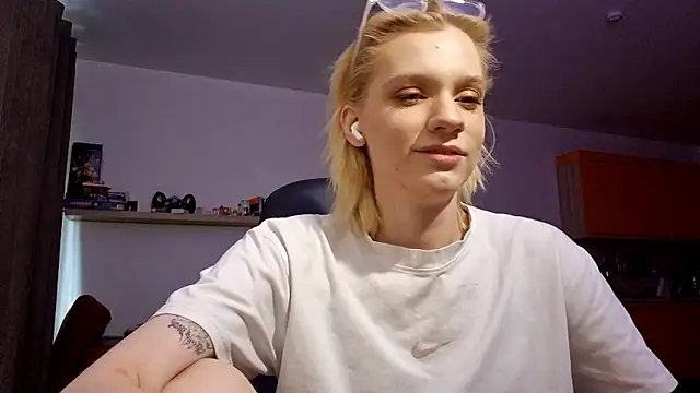 AuraNevera live XXX chat