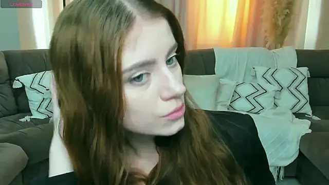 Erica_Kiss Adlı Modelin Canlı XXX Sohbeti