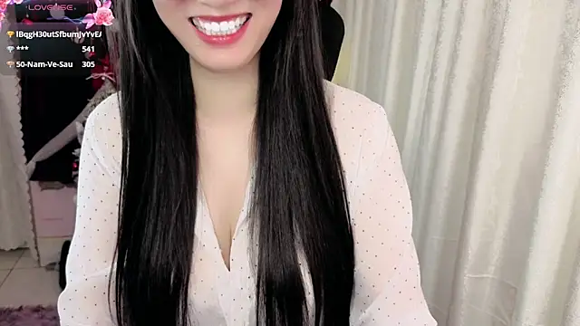 XXX chat uživo modela JENNIE-16