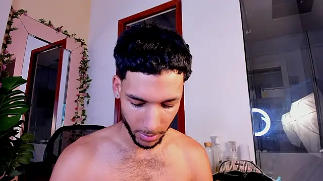 Thiagoferreti Show in webcam