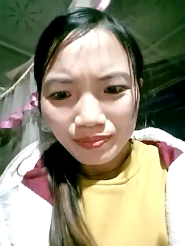 ngan-cute Chat XXX in diretta