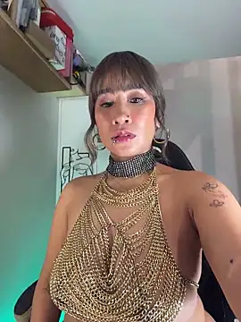 AsianMilfSheryl Adlı Modelin Canlı XXX Sohbeti