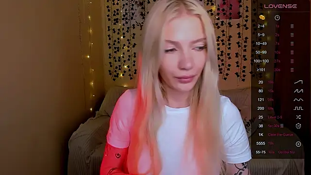 AnyaTaylor_ Chat XXX in diretta