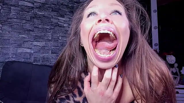 XXX chat uživo modela JennyPisik