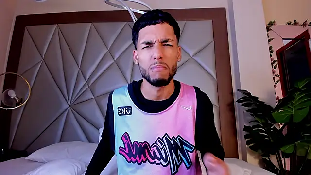 Thiagoferreti Chat XXX in diretta