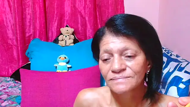 SLUTTYROXY Show in webcam