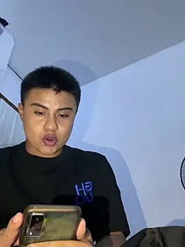 andresmahecha777 Live XXX Chat