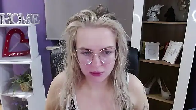 Zoey_EroticのライブXXXチャット