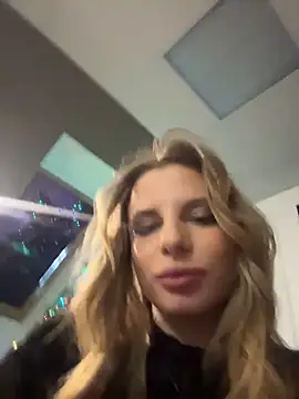 LanaSparks' Live XXX Chat