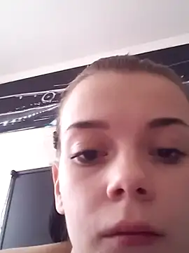 JhonSHelBy7LuNa Chat XXX live