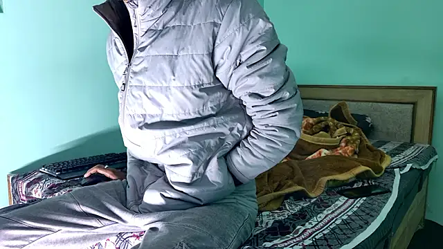 Онлайн чат XXX zihan777