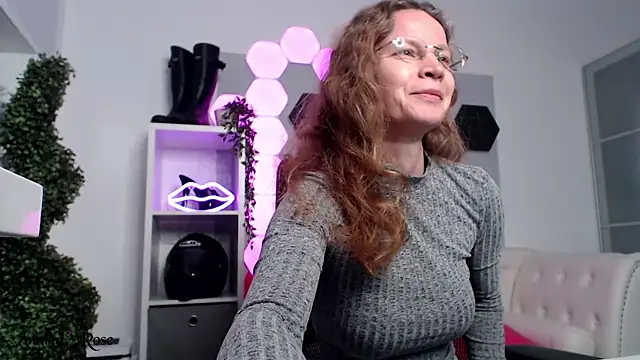 AnnikaRose Chat XXX in diretta