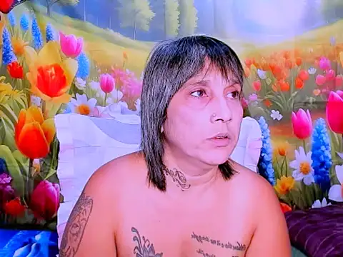 indianroxy's Live XXX Chat